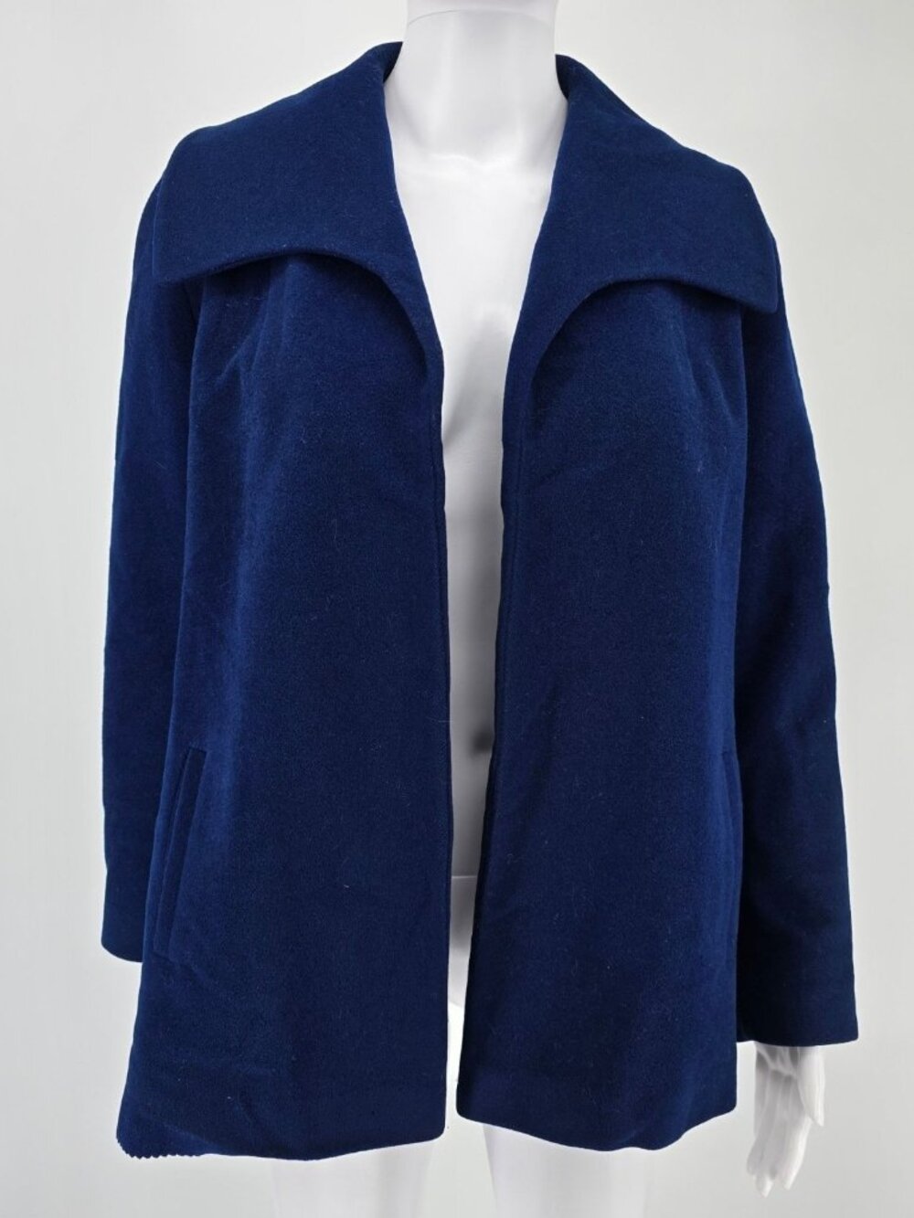 Damaged Vintage 1980s Aquascutum Women's Navy Blue Open Front Wool Jacket (L)
